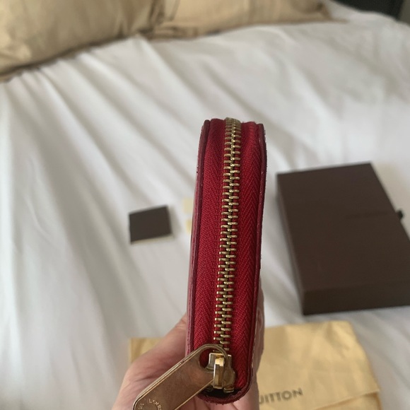 Authentic Vernis LV Wallet - Picture 3 of 5
